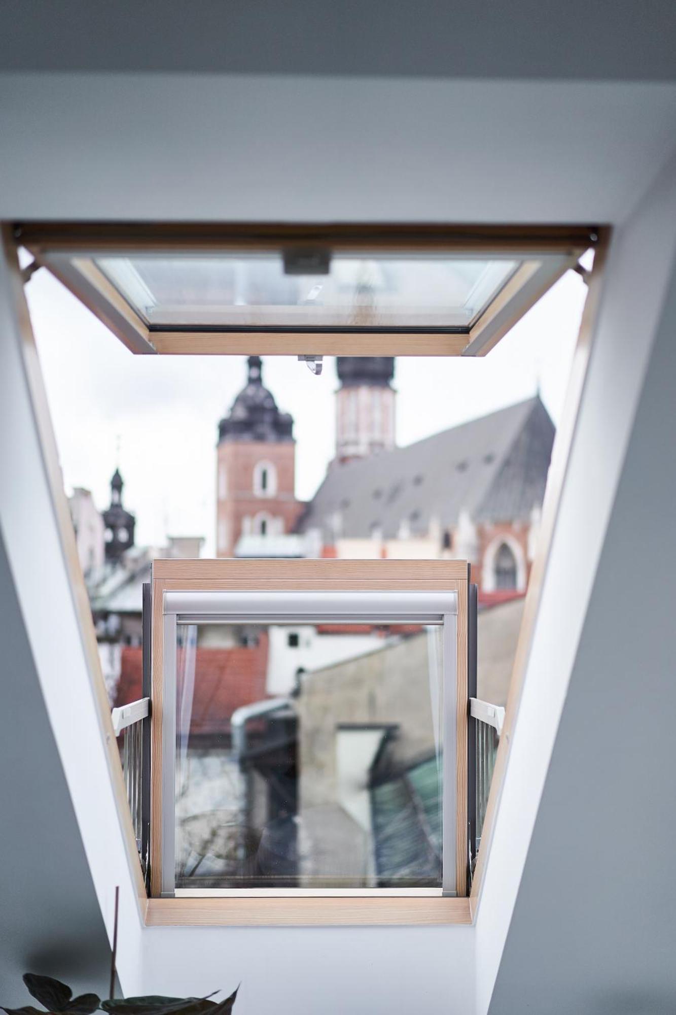 Unique Design Loft In Middle Of Centre Of Old Town With Netflix Apartment *