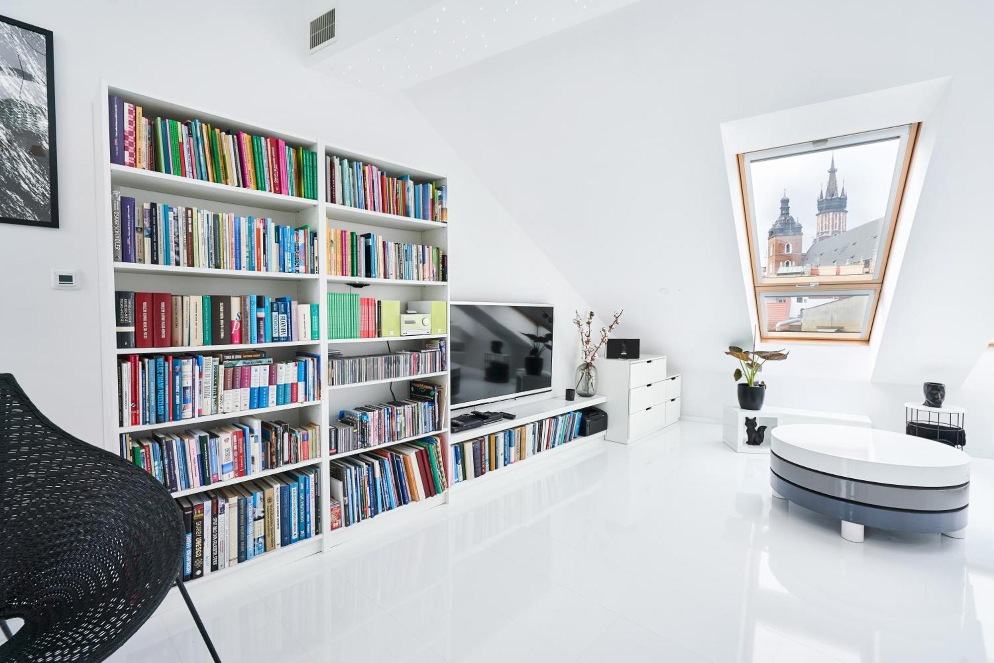 Unique Design Loft In Middle Of Centre Of Old Town With Netflix Apartment